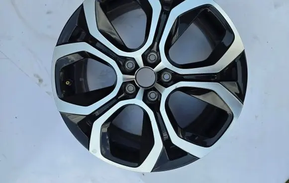 Renault Kadjar R18 alloy rim 403005396R