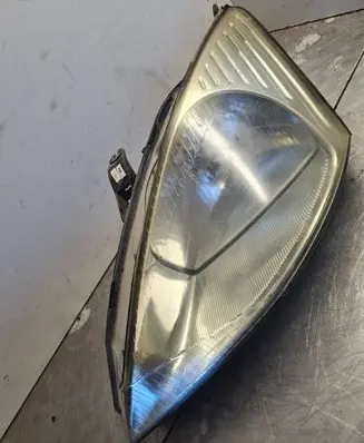 Ford Focus Headlight/headlamp E42009422 0373D