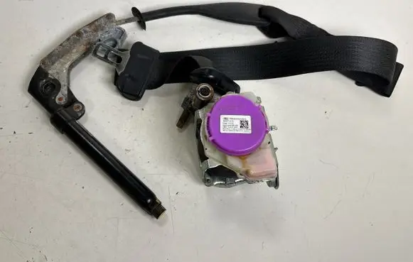 Ford Mustang VI Front seatbelt FR3B63612D64AG