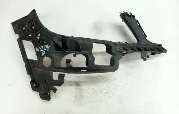 Mercedes-Benz C W204 Front bumper mounting bracket A2048850865 11279981