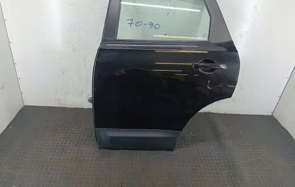 Nissan Qashqai Rear door
