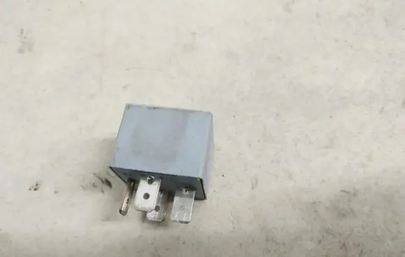Skoda Fabia Mk1 (6Y) Other relay 141951253 20240072