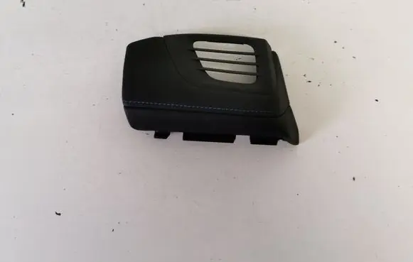 Nissan Leaf II (ZE1) Dashboard side air vent grill/cover trim 681125SJ0B