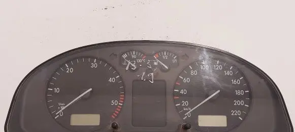 Volkswagen PASSAT B5 Speedometer (instrument cluster) 09051969906 2359141096