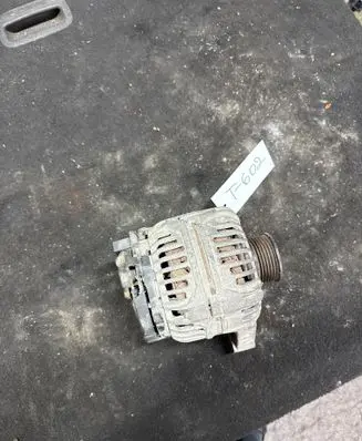 Hyundai i30 Generator/alternator 0124515027