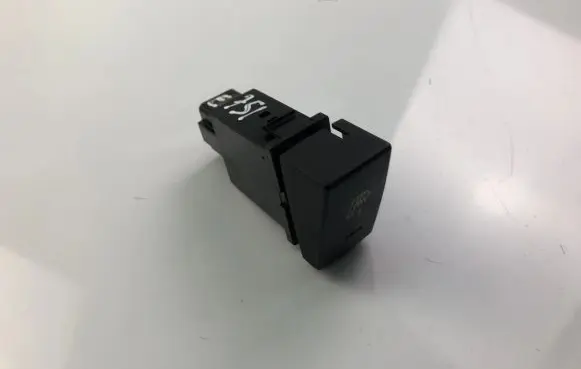 Hyundai Sonata Seat heating switch 933303C000