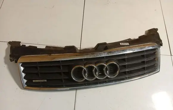 Audi A8 S8 D3 4E Front grill 4E0807653A