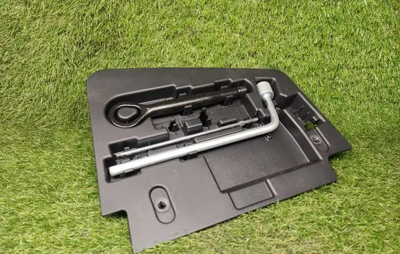 Lexus GS 250 350 300H 450H Tool set 6259730020