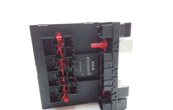 Volkswagen PASSAT B6 Central body control module 3C0937049H 28027754