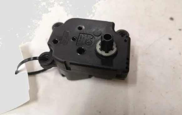 Citroen C5 Air flap motor/actuator P2861001UA31 P2861001