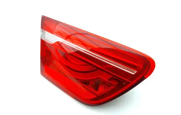 Jaguar XE Tailgate rear/tail lights