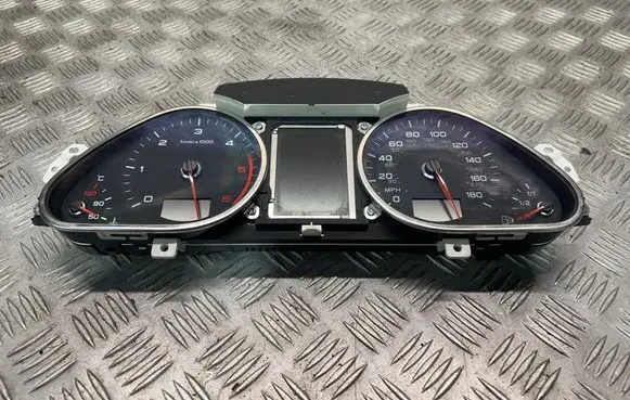 Audi A6 S6 C6 4F Speedometer (instrument cluster) 4F0920951C