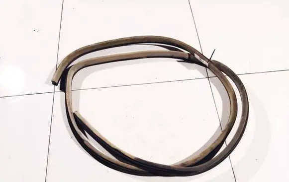 Rubber seal rear door