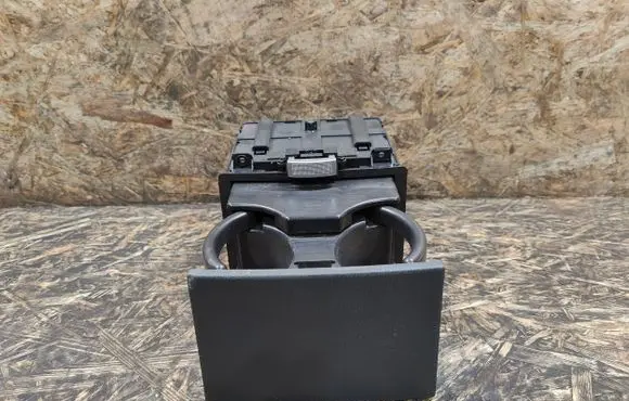 Opel Antara Cup holder back 