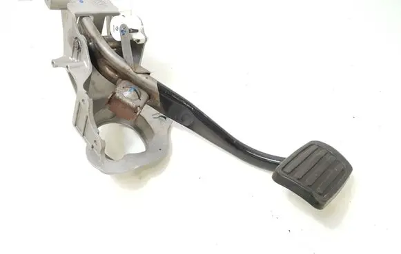 Chevrolet Camaro Brake pedal 84524406