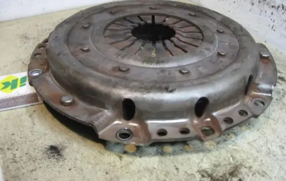 Mercedes-Benz C W202 Pressure plate A122016816 22D70KW LUK