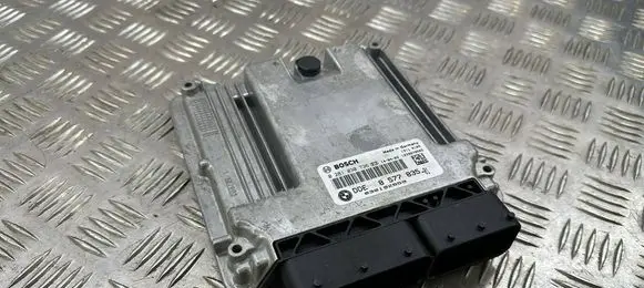 BMW 3 F30 F35 F31 Engine control unit/module 8577835 0281030736