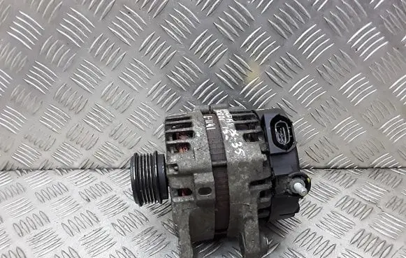 Hyundai ix35 Generator/alternator 2611067