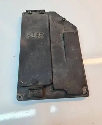 Volvo C70 Fuse box cover 3515122