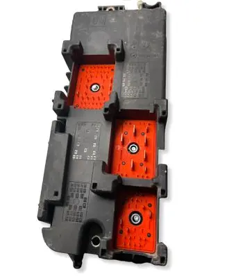 Opel Vectra C Fuse module 13144710