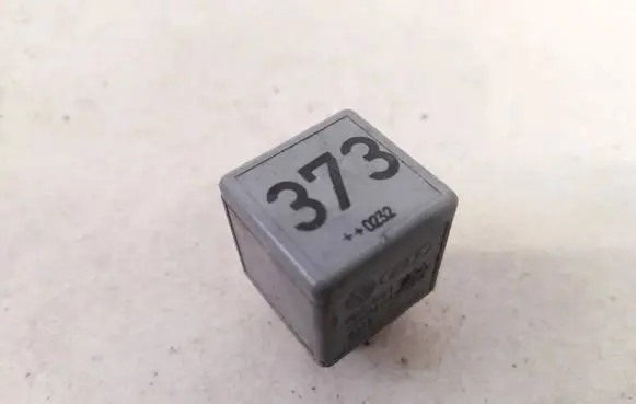 Audi A4 S4 B5 8D Other relay 8d0951253a