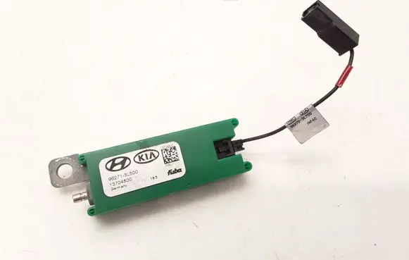 Hyundai Grandeur Aerial antenna amplifier 962713L500 13704800 962703L700