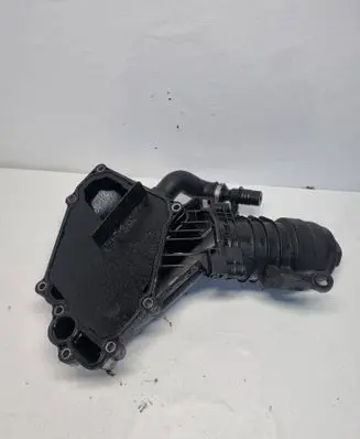 Volvo XC60 Oil filter mounting bracket 30777567
