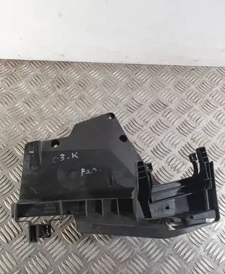 Volvo C30 Front door lock 31214729