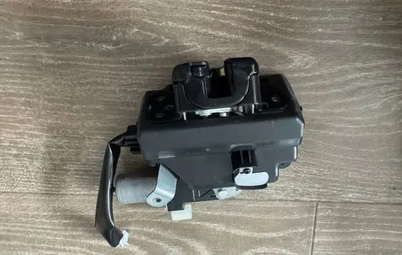 Toyota bZ4X Tailgate/trunk/boot lock/catch/latch T5161382A 1638000790