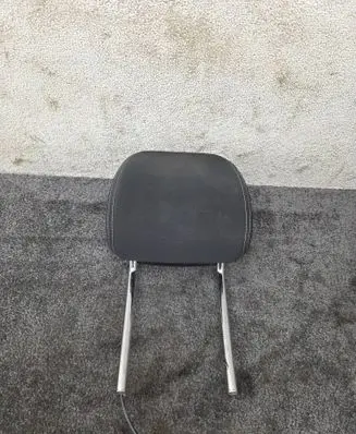 KIA Sportage Front seat headrest 