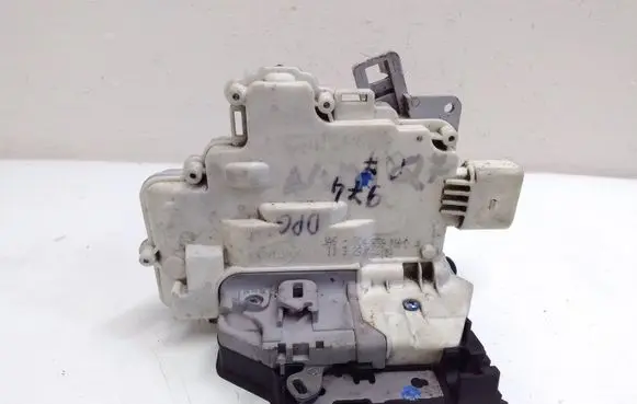 Audi Q7 4L Rear door lock 3C4839016C