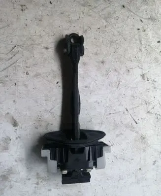 Opel Insignia A Front door check strap stopper 13229021