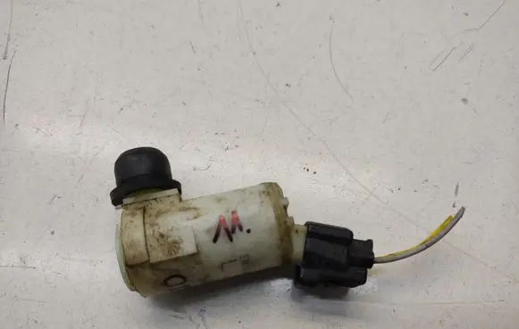 Mitsubishi Outlander Windscreen/windshield washer pump EW08