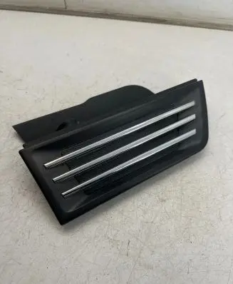 Dodge Nitro Fender grill 55157164