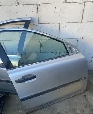 Volvo XC90 Front door
