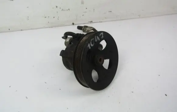 Opel Corsa B Power steering pump 