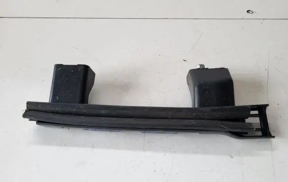 Opel Crossland X Front door windshield rail 13467526