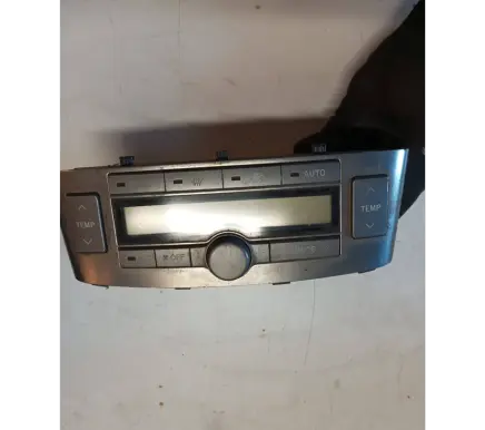Toyota Avensis T250 Climate control unit 5590205060H 7M20070