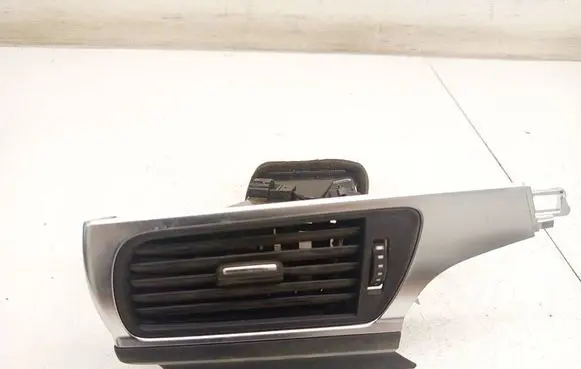 Audi A6 S6 C7 4G Dash center air vent grill 4G2820902