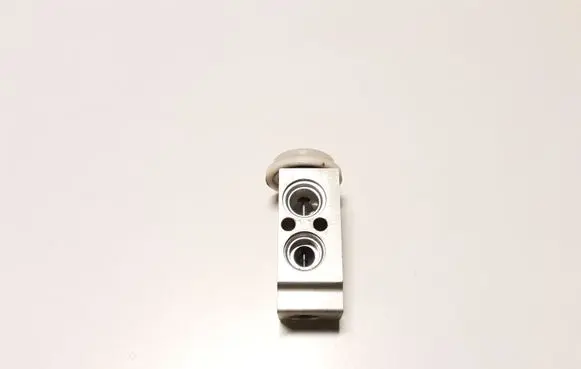 KIA Sportage Air conditioning (A/C) expansion valve 