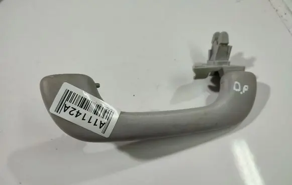 Nissan Qashqai Rear interior roof grab handle 8200003209