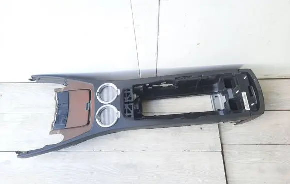 BMW 7 E65 E66 Center console 8223326