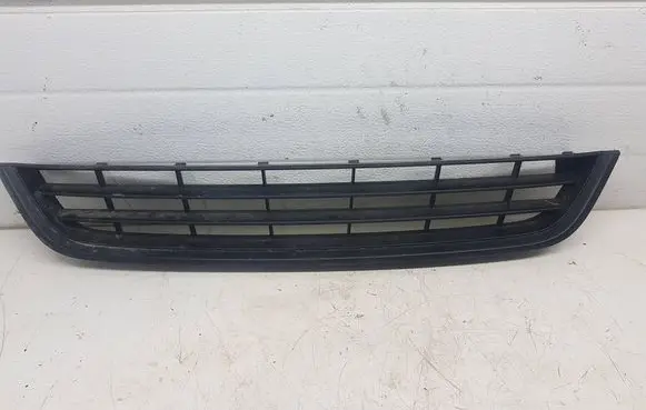 Volkswagen PASSAT CC Front bumper lower grill 3C8853677