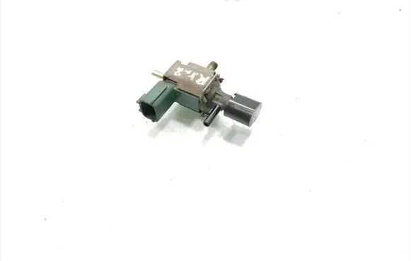 Mazda 6 Vacuum valve K5T4659