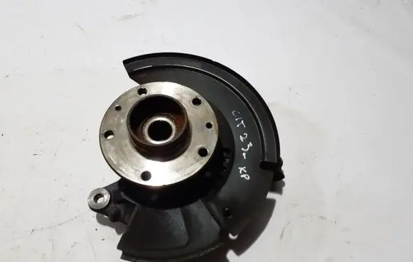 Mercedes-Benz Citan II Front wheel hub A4203320600