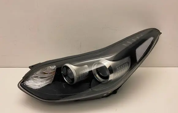 KIA Sportage Headlight/headlamp 92101F1110 L009L110ZC8