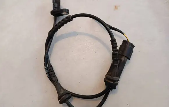 Mini Cooper Countryman F60 ABS rear brake sensor 6895882