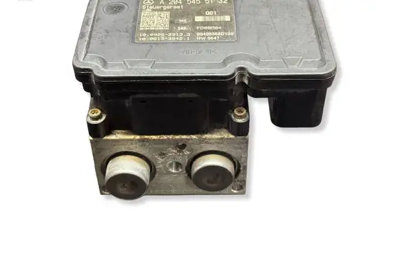 Mercedes-Benz C W204 ABS Pump A2044313712 A2045455132
