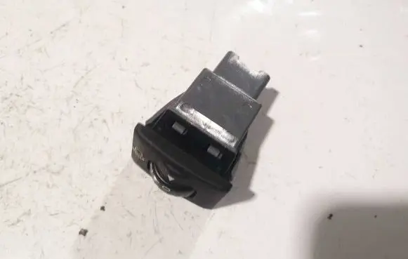 Fog light switch