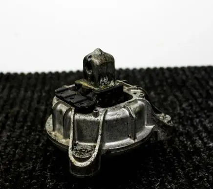 BMW 5 F10 F11 Engine mount bracket 6777375